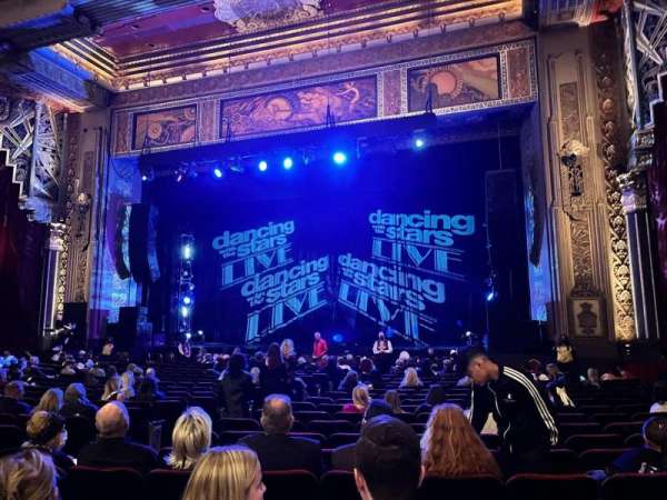 Hollywood Pantages Theatre, section: Orchestra RC, row: V, seat: 206
