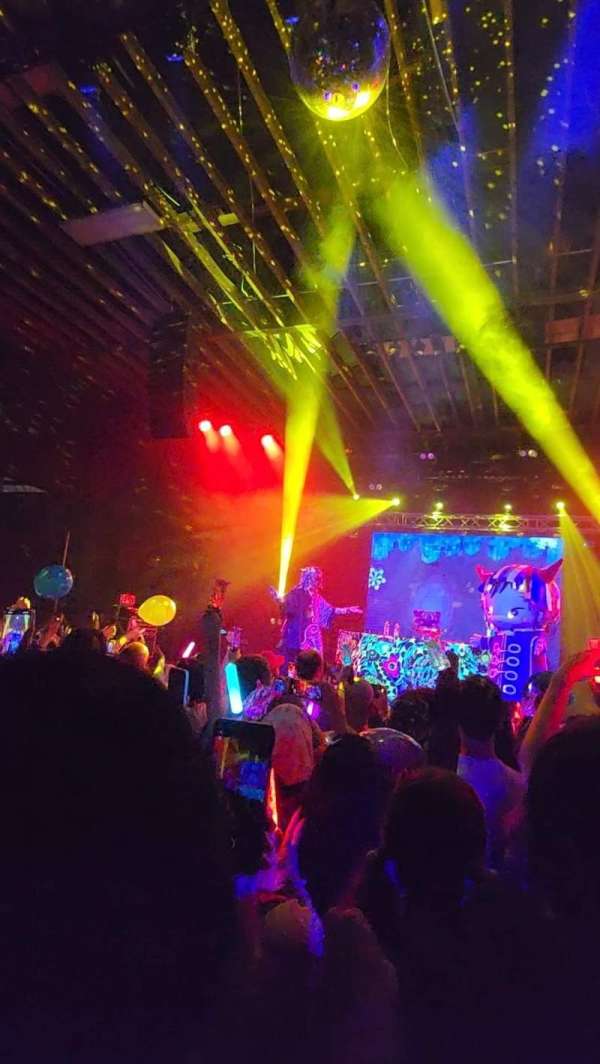 neighborhood theatre, section: ga