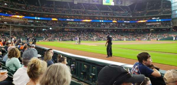 Daikin Park, section: 129, row: 3, seat: 16