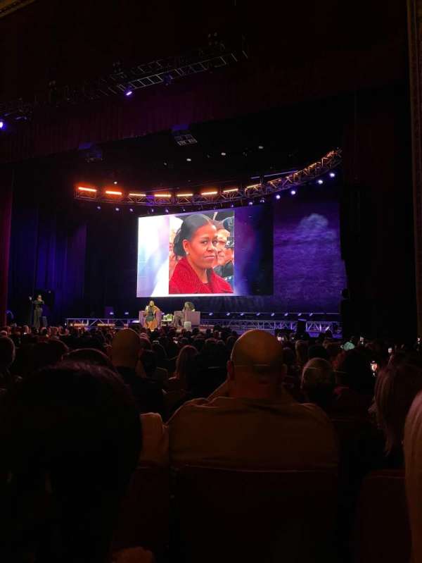 Chicago Theatre, section: MNFL3R, row: A, seat: 320