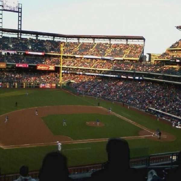 Citizens Bank Park, section: 326, row: 3, seat: 4