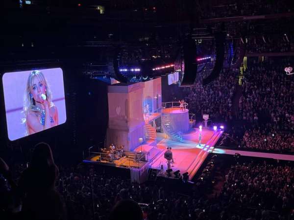 Madison Square Garden, section: 223, row: 4, seat: 17