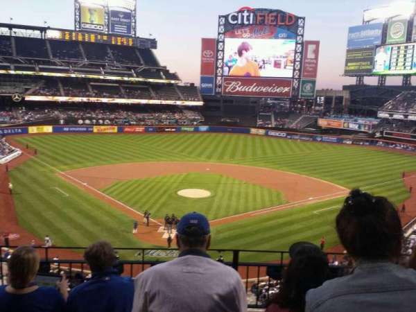 Citi Field, section: 318, row: 4, seat: 7