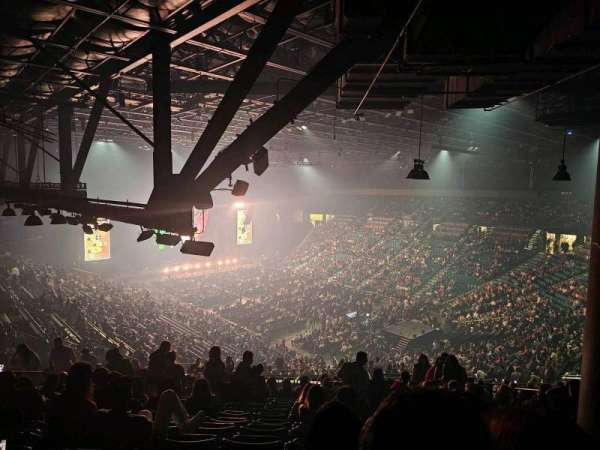 MGM Grand Garden Arena, section: 213, row: Q, seat: 4