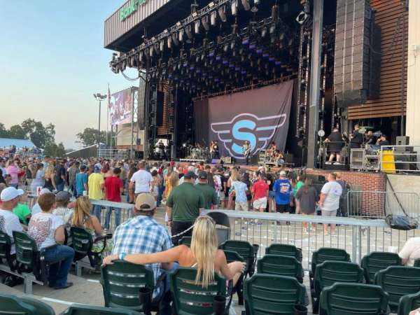 BankPlus Amphitheater, section: 10, row: FF, seat: 16