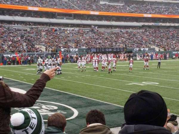 MetLife Stadium, section: 121, row: 4, seat: 4