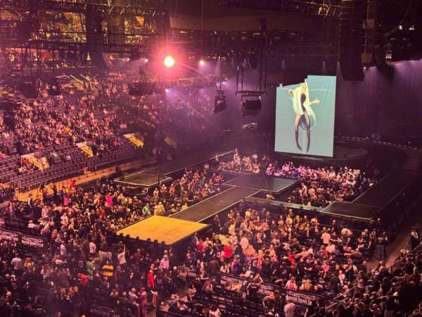 Madison Square Garden, section: 206, row: 4, seat: 10