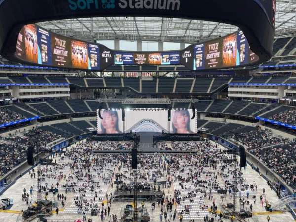 SoFi Stadium, section: 336, row: 3, seat: 3