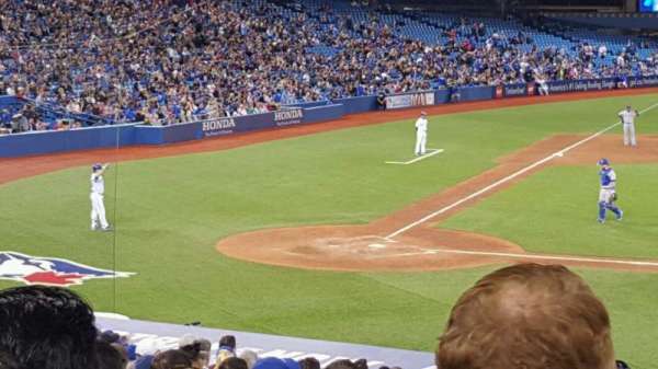 Rogers Centre, section: 118R, row: 30, seat: 10