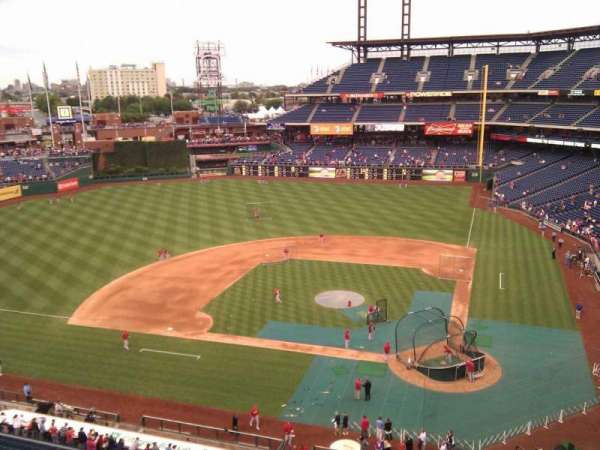 Citizens Bank Park, section: 324, row: 3, seat: 10