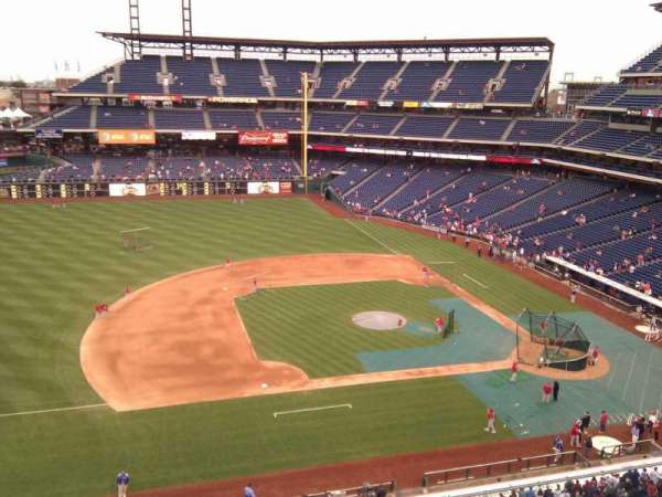Citizens Bank Park, section: 327, row: 3, seat: 9