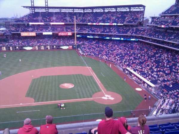 Citizens Bank Park, section: 325, row: 7, seat: 20