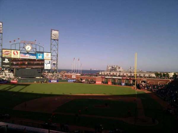 Oracle Park, section: 220, row: f, seat: 10