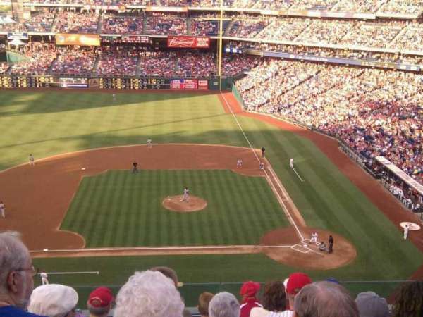 Citizens Bank Park, section: 325, row: 7, seat: 20