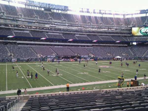 MetLife Stadium, section: 116, row: 22, seat: 17