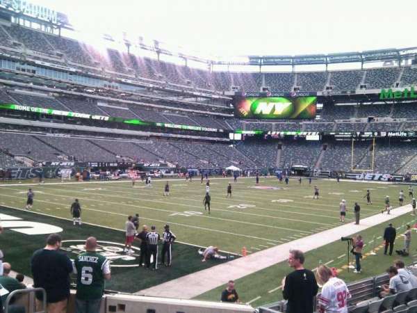MetLife Stadium, section: 121, row: 10, seat: 5