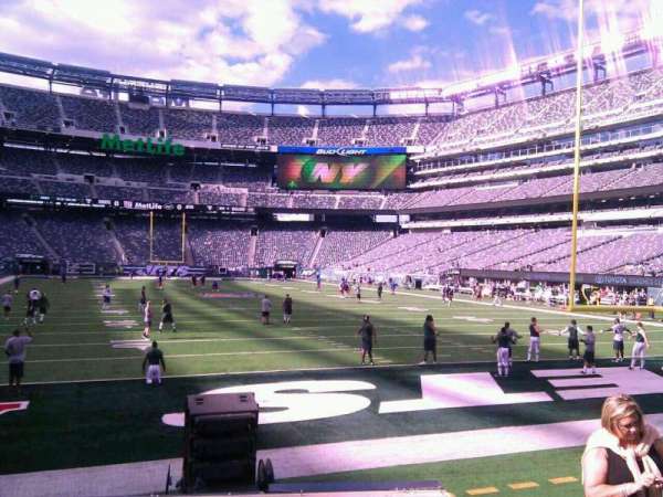 MetLife Stadium, section: 128, row: 7, seat: 15