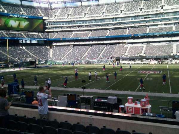 MetLife Stadium, section: 137, row: 9, seat: 8