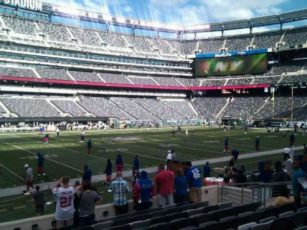 MetLife Stadium, section: 142, row: 10, seat: 12
