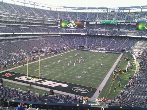 MetLife Stadium, section: 223, row: 12, seat: 3