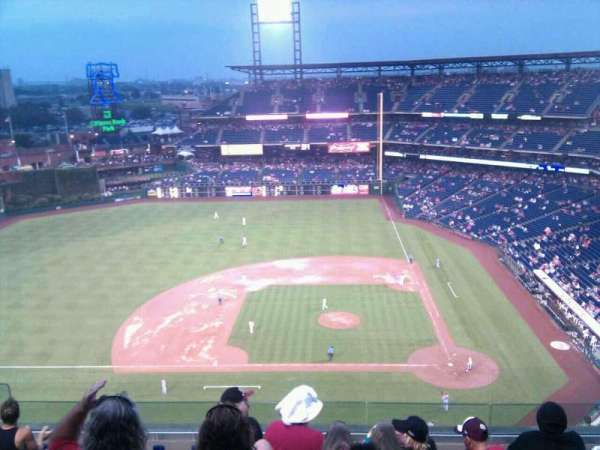 Citizens Bank Park, section: 425, row: 8, seat: 16