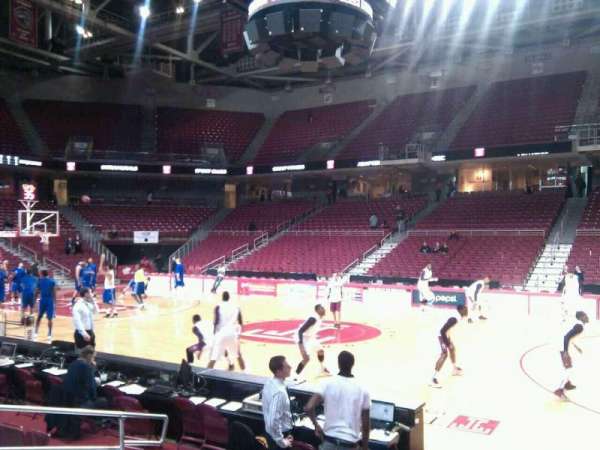 Liacouras Center, section: 102, row: g, seat: 9
