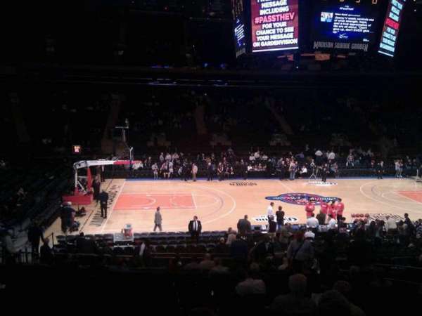 Madison Square Garden, section: 106, row: 17, seat: 12