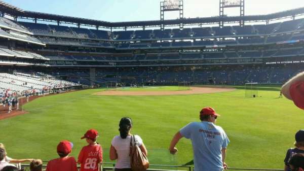 Citizens Bank Park, section: 104, row: 5, seat: 22