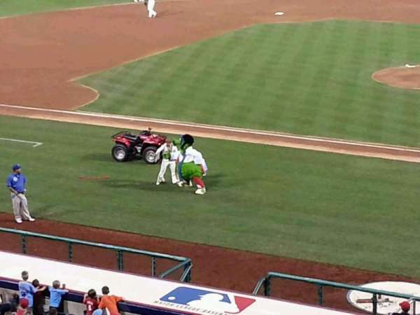 Citizens Bank Park, section: suite 28, row: 1