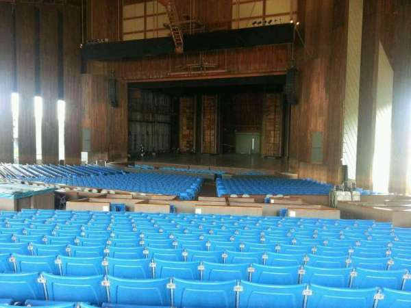 TD Pavilion at the Mann, section: Main 400, row: NN, seat: 414