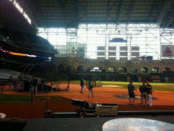 Daikin Park, section: 122, row: 6, seat: 13