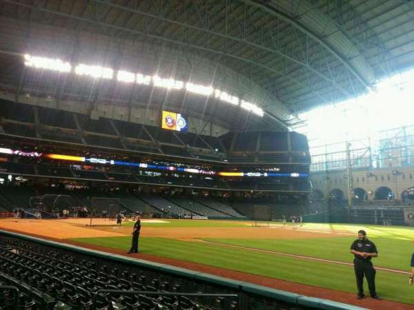 Daikin Park, section: 129, row: 7, seat: 7