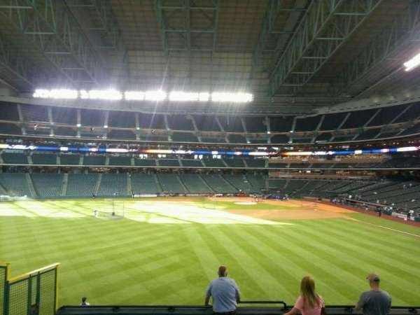 Daikin Park, section: 100, row: 9, seat: 6