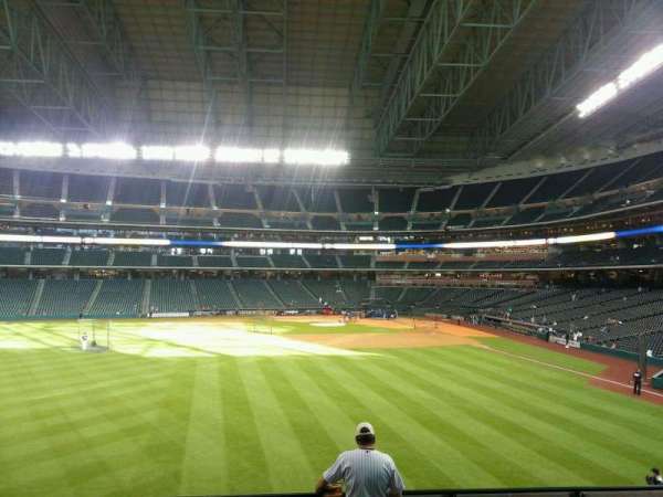 Daikin Park, section: 101, row: 7, seat: 8