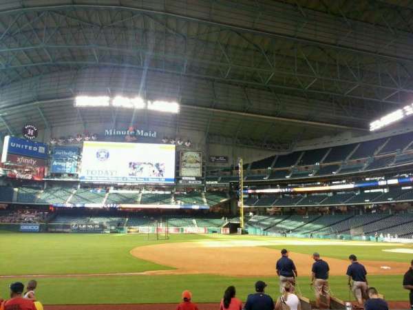 Daikin Park, section: 111, row: 9, seat: 3