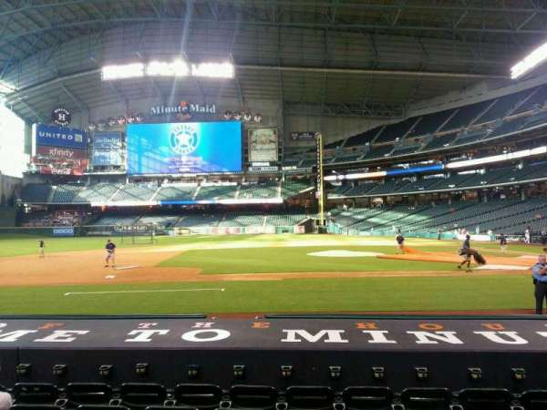 Daikin Park, section: 113, row: 11, seat: 10