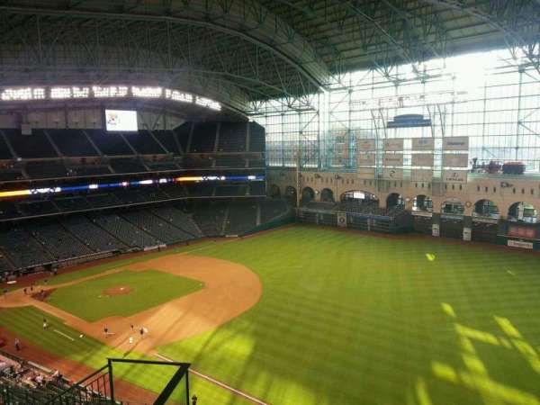 Daikin Park, section: 432, row: 5, seat: 5