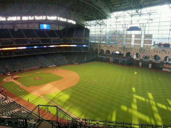 Daikin Park, section: 433, row: 7, seat: 6