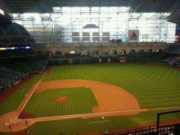 Daikin Park, section: 325, row: 4, seat: 18
