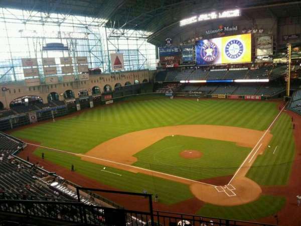 Daikin Park, section: 317, row: 5, seat: 4
