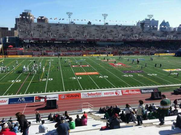 Percival Molson Memorial Stadium, section: i1, row: 25, seat: 8