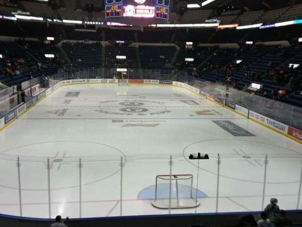 Colisée Pepsi, section: 121, row: p, seat: 18