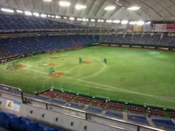 Tokyo Dome, section: Home, row: 4, seat: 327