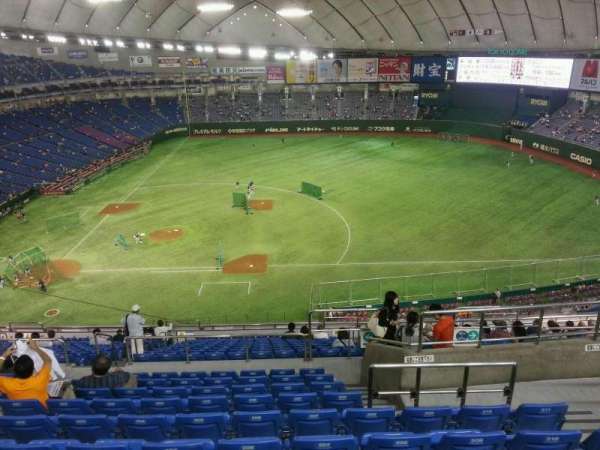 Tokyo Dome, section: Home, row: 20, seat: 206