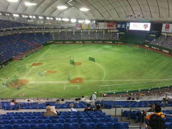 Tokyo Dome, section: Home, row: 20, seat: 188