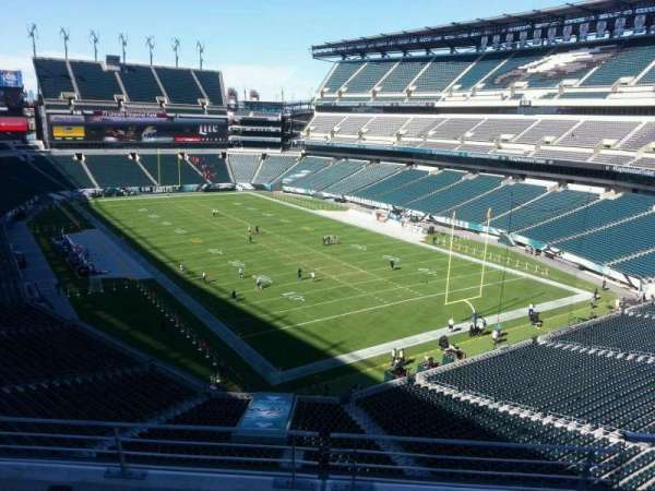 Lincoln Financial Field, section: m8, row: 16, seat: 7