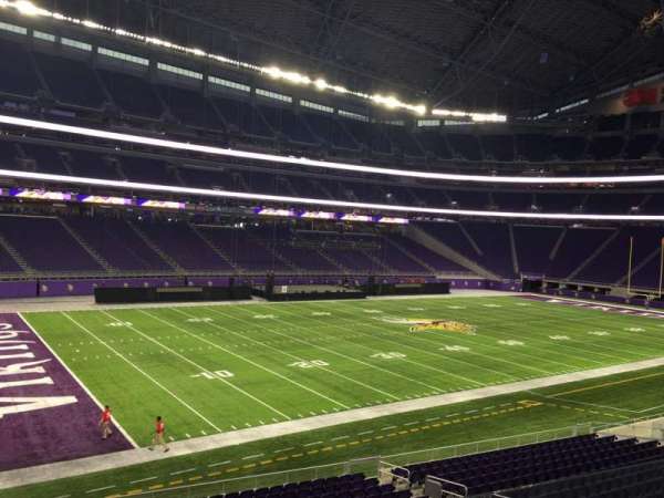 U.S. Bank Stadium, section: 135, row: 1, seat: 9