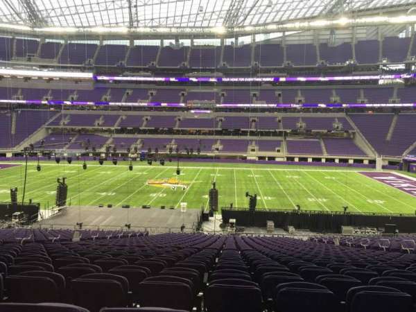 U.S. Bank Stadium, section: V2, row: 37, seat: 15