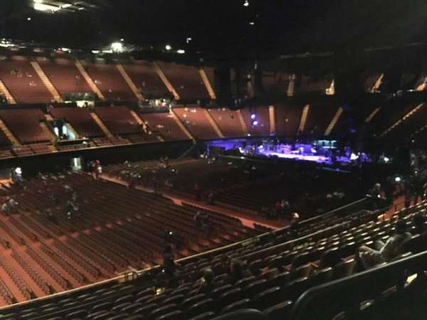 Kia Forum, section: 107, row: 14, seat: 4