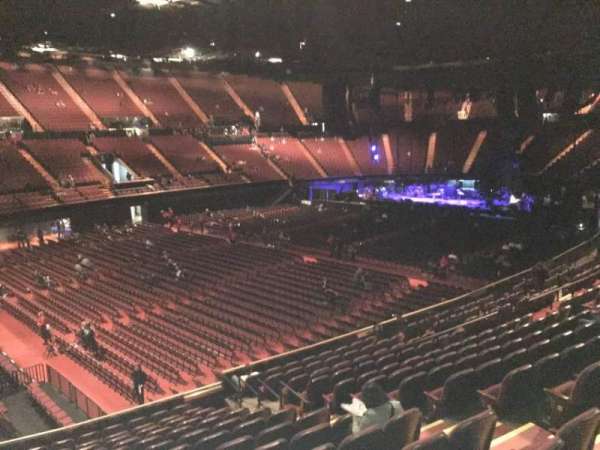 Kia Forum, section: 106, row: 14, seat: 7
